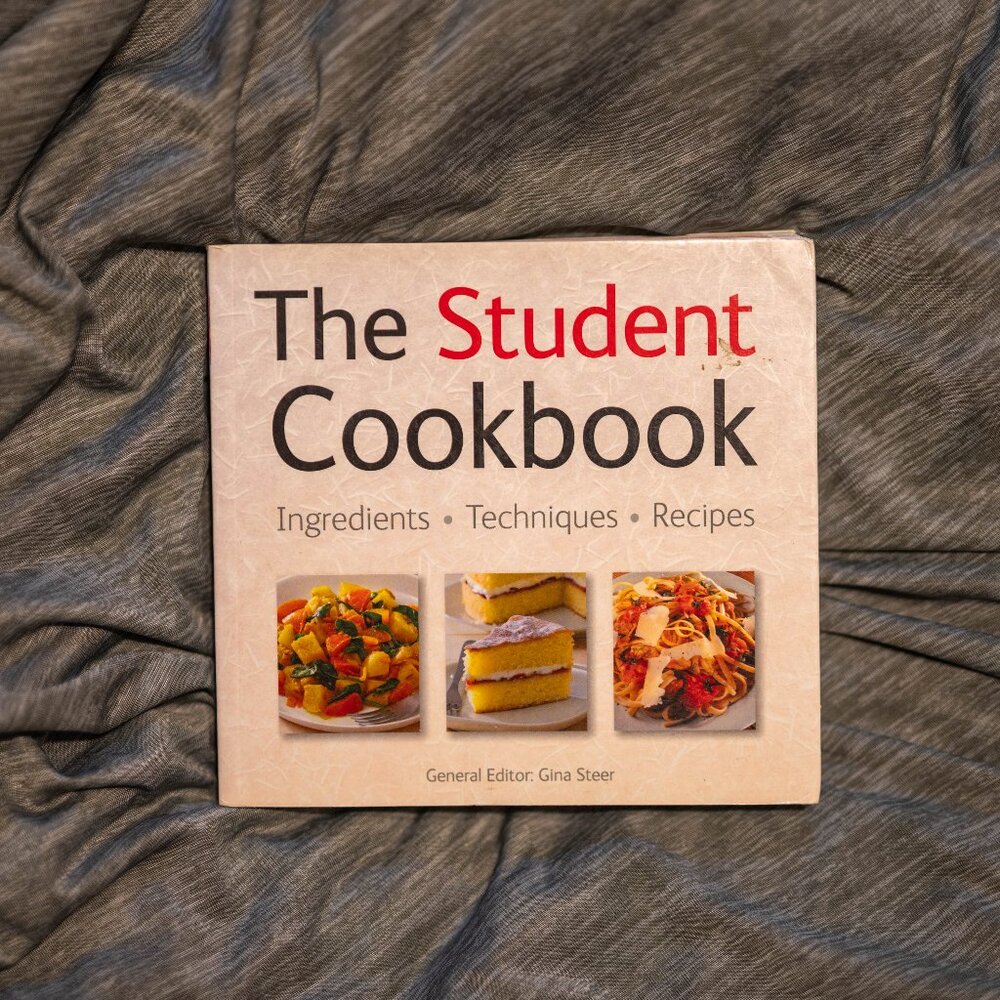 📚 The Student Cookbook - Ingredients, Techniques, Recipes - Soft Cover Book